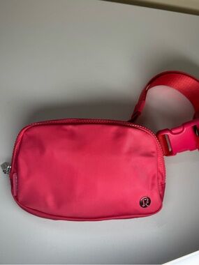 lululemon athletica Pink Crossbody Belt Bag Sonic Pink - NWOT